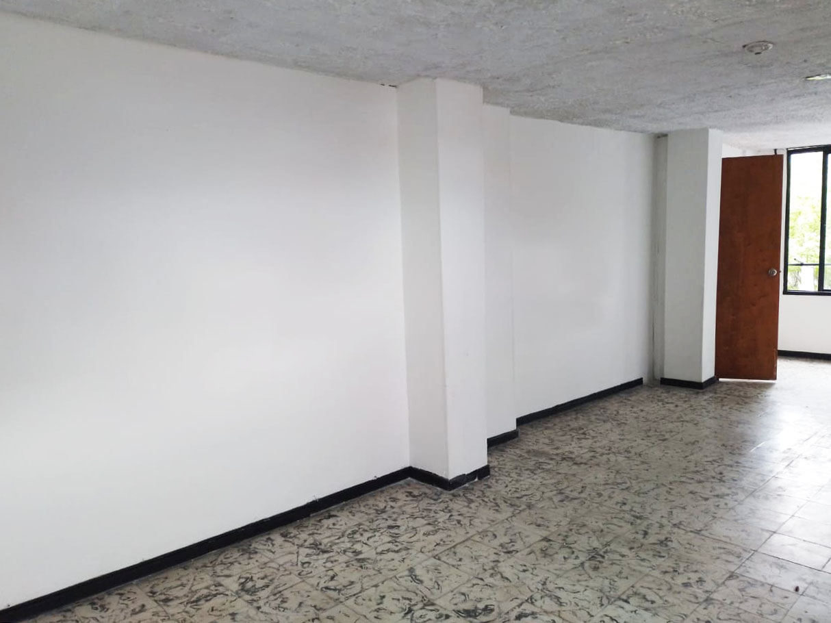 Oficina en arriendo en Cristo Rey, Medellín, 78 m² · foto 2 de 17