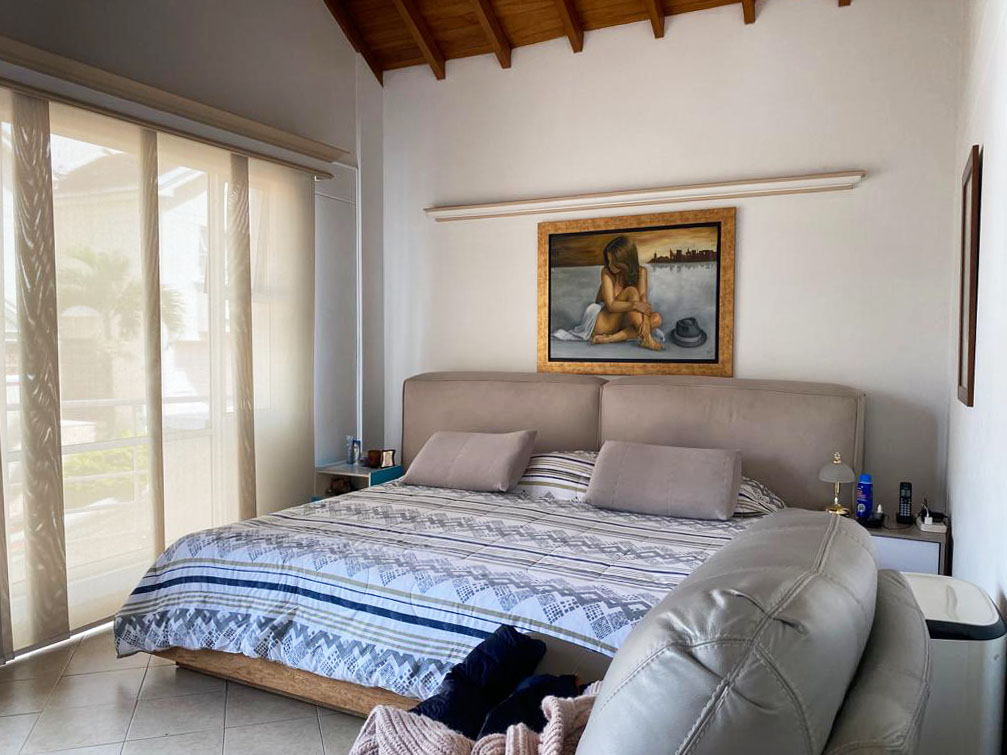 Casa de 4 alcobas en venta en Altos Del Poblado, Medellín, 350 m² · foto 11 de 18