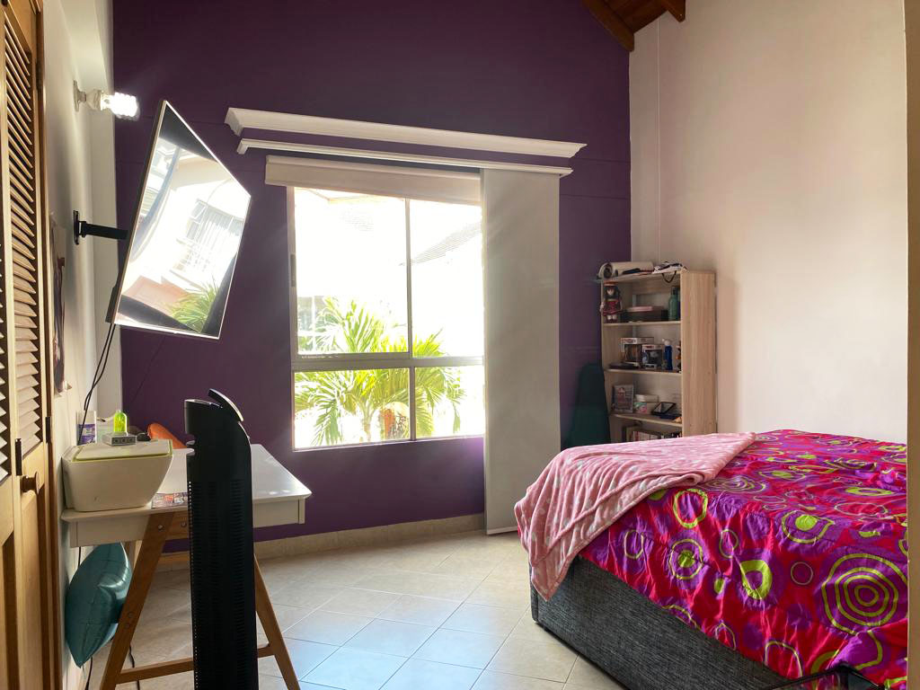 Casa de 4 alcobas en venta en Altos Del Poblado, Medellín, 350 m² · foto 14 de 18