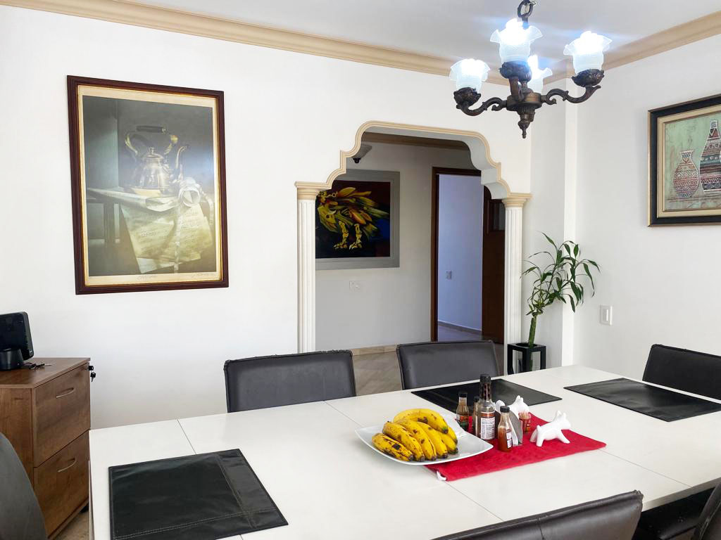 Casa de 4 alcobas en venta en Altos Del Poblado, Medellín, 350 m² · foto 5 de 18