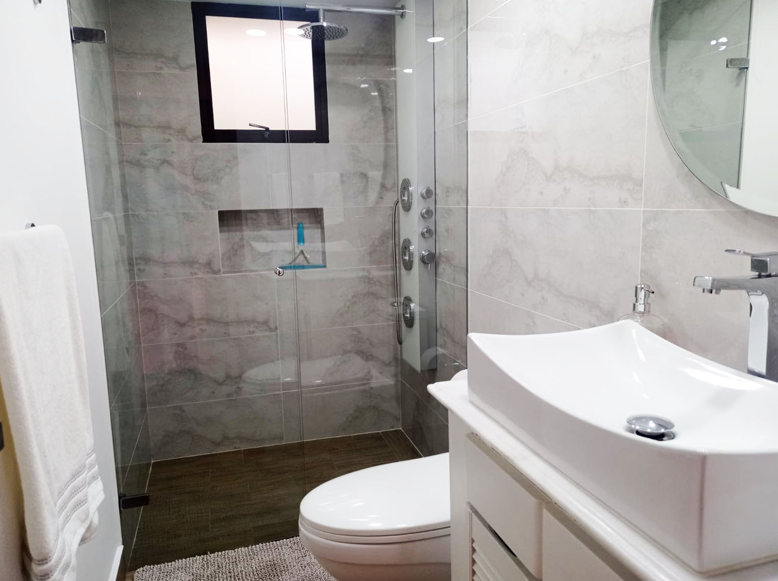 Apartamento de 3 alcobas en arriendo en El Tesoro, Medellín, 140 m² · foto 18 de 20