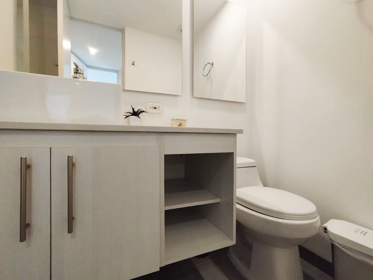 Apartamento de 2 alcobas en arriendo en El Poblado, Medellín, 107 m² · foto 16 de 16