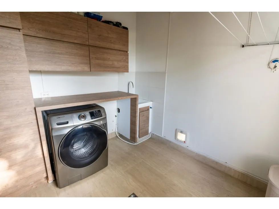 Casa de 5 alcobas en venta en El Caimo, Armenia · foto 14 de 24