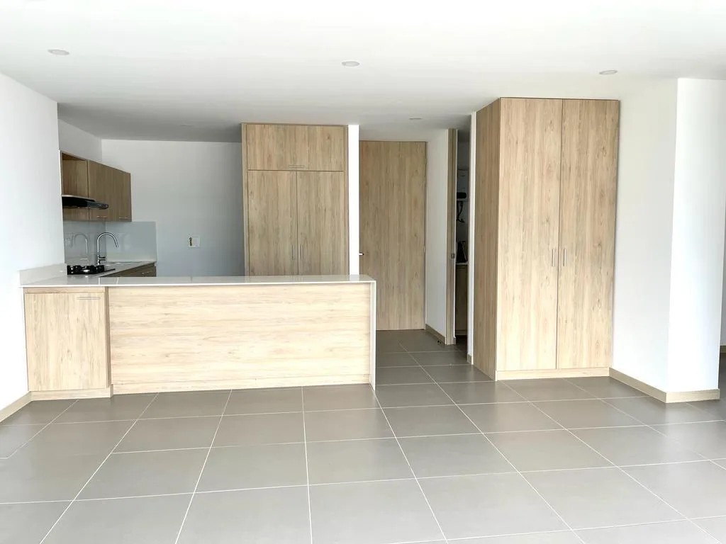 Apartamento de 3 alcobas en arriendo en Loma Del Escobero, Envigado, 100 m² · foto 11 de 20