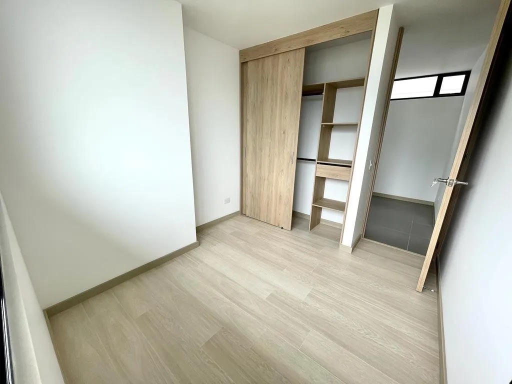Apartamento de 3 alcobas en arriendo en Loma Del Escobero, Envigado, 100 m² · foto 6 de 20