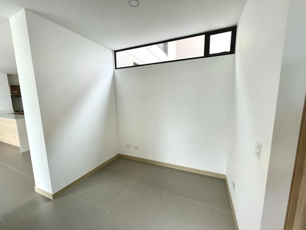 Apartamento de 3 alcobas en arriendo en Loma Del Escobero, Envigado, 100 m² · foto 7 de 20