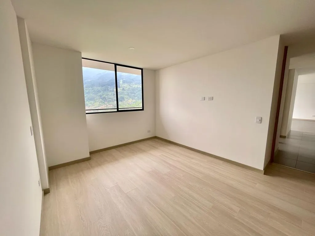 Apartamento de 3 alcobas en arriendo en Loma Del Escobero, Envigado, 100 m² · foto 8 de 20