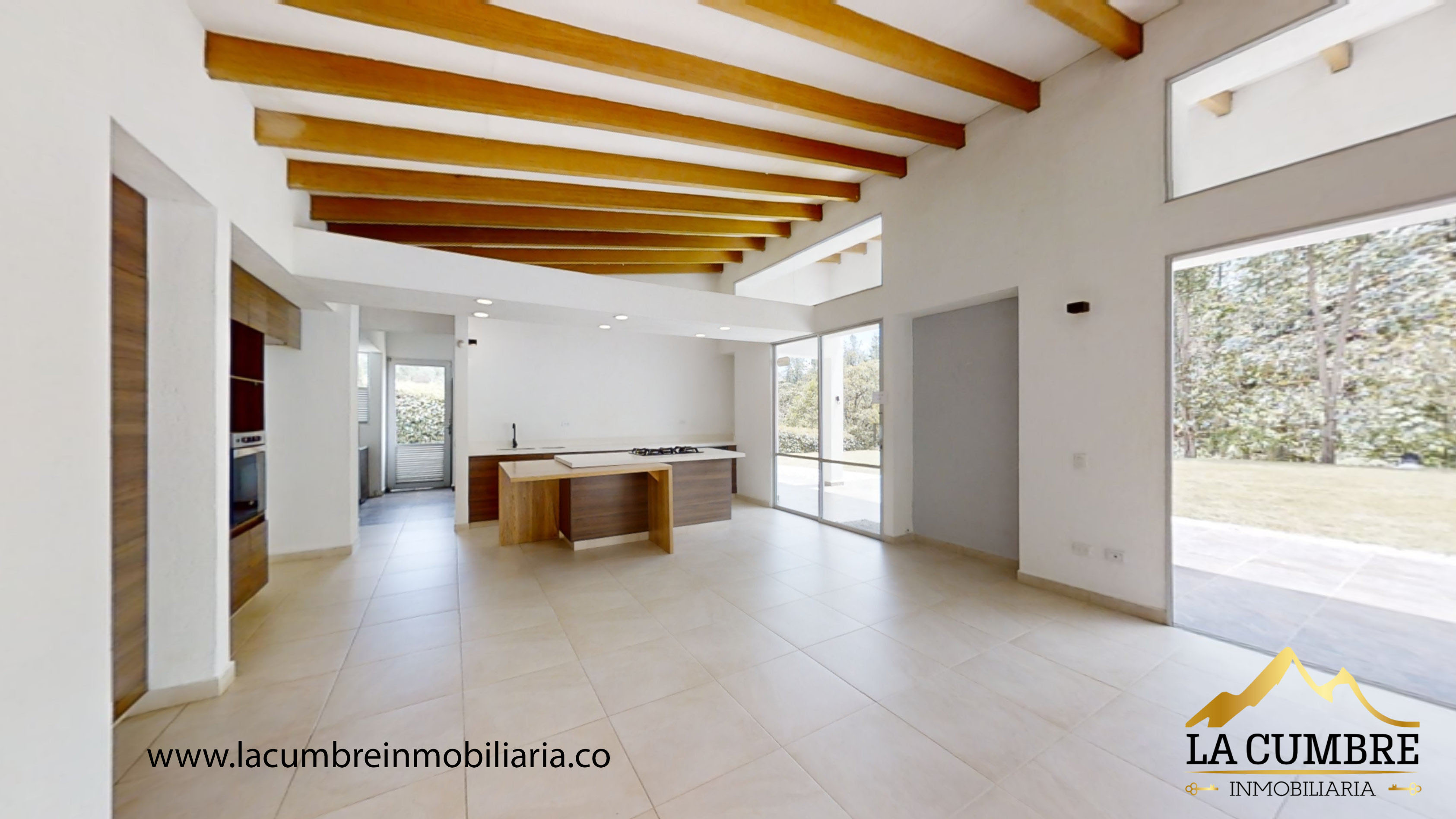 Casa en venta en Loma Del Escobero, Envigado · foto 3 de 19