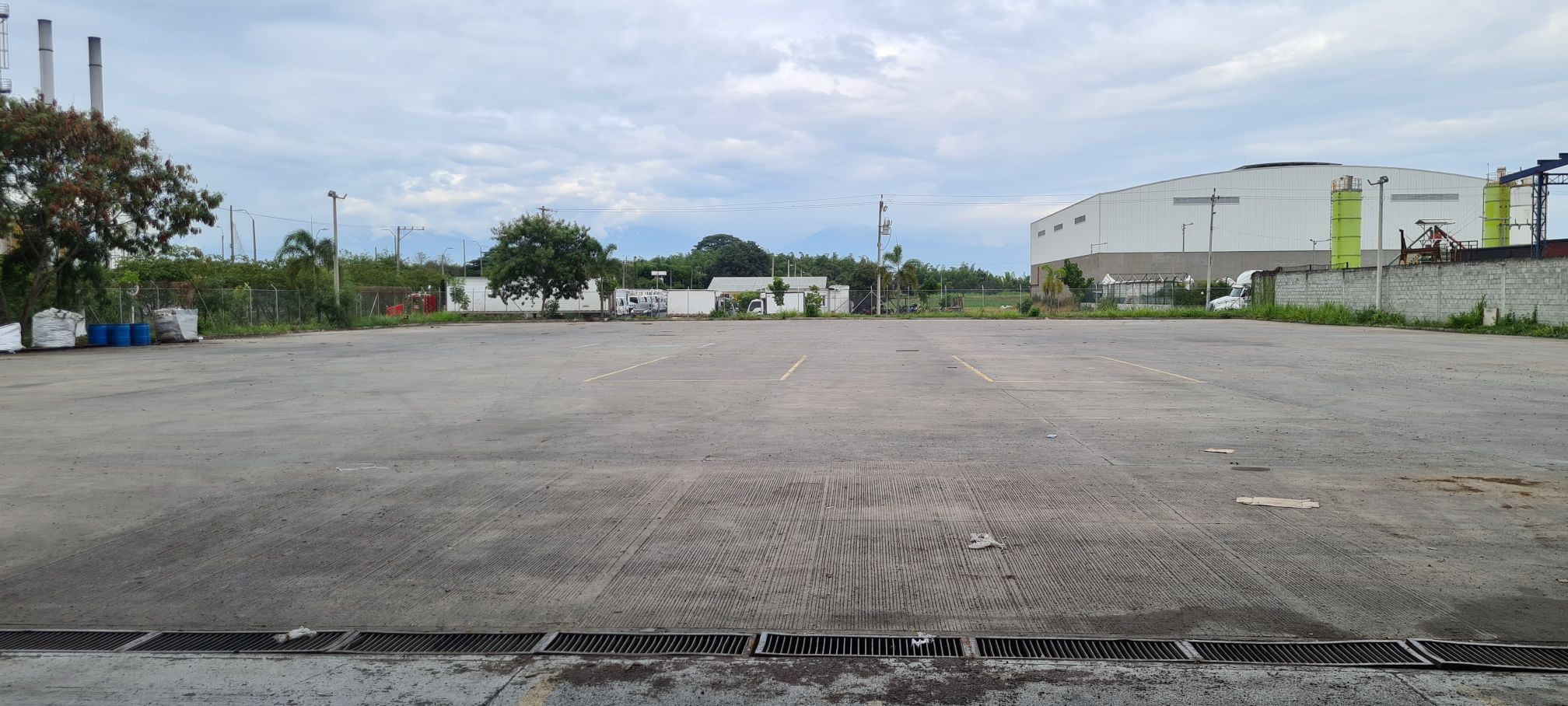 Bodega en venta en Palmaseca, Yumbo, 1400 m² · foto 2 de 21