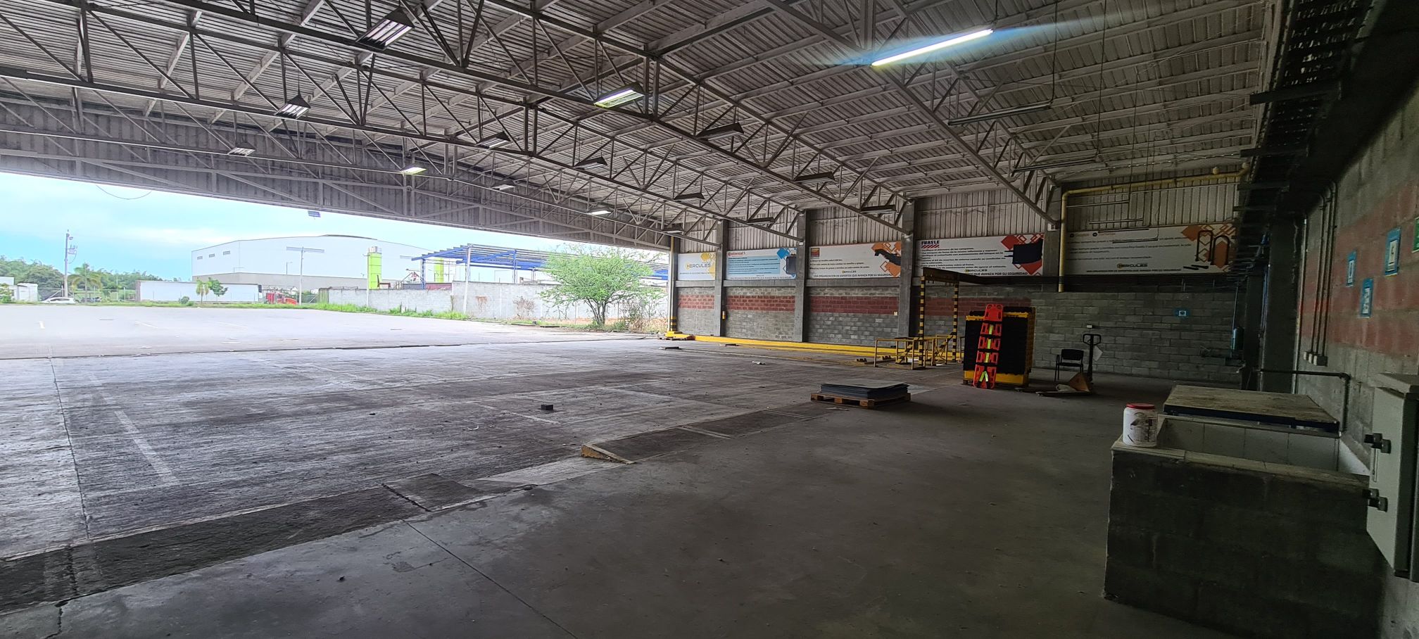 Bodega en venta en Palmaseca, Yumbo, 1400 m² · foto 4 de 21