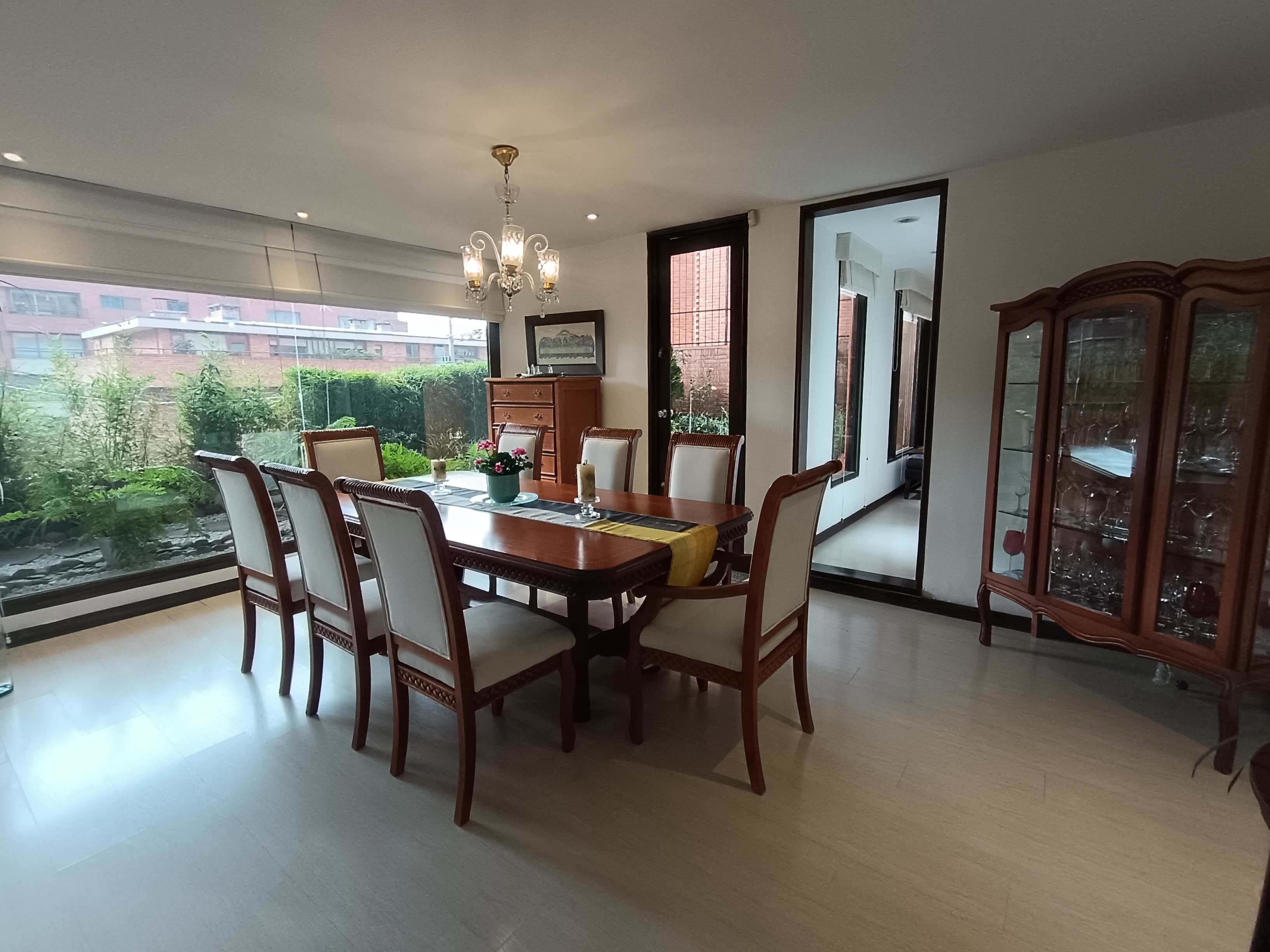 Apartamento en venta en Los Rosales, Bogotá · foto 8 de 24