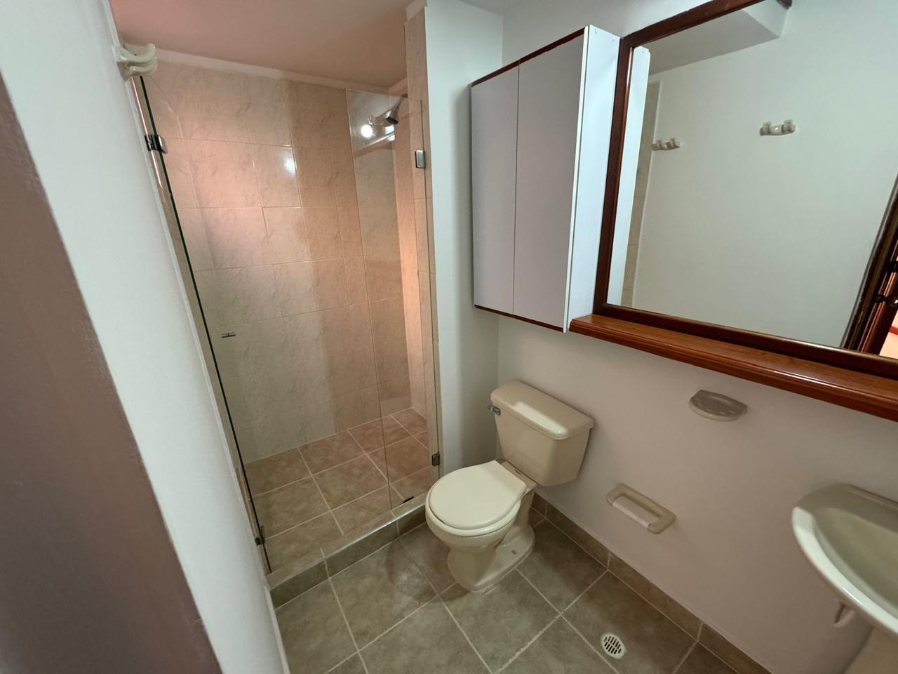 Casa en venta en Villas De Aranjuez, Bogotá · foto 6 de 24