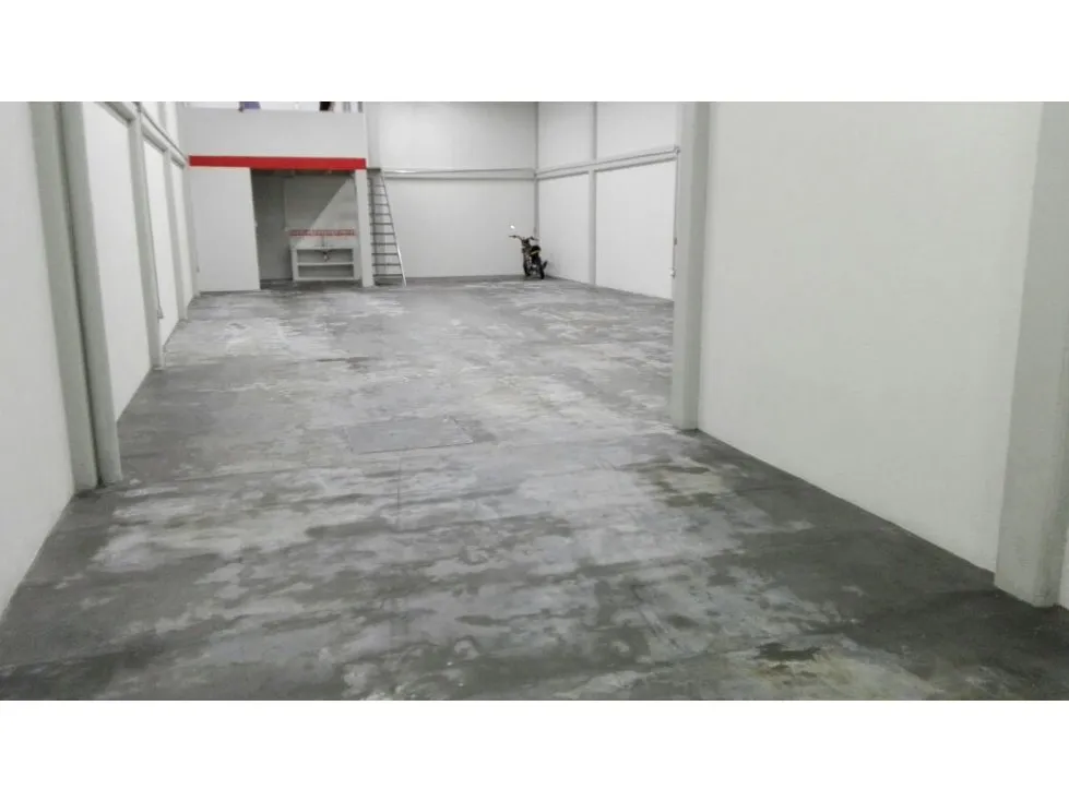 Bodega en venta en 60 Casas, Armenia, 200 m² · foto 19 de 24