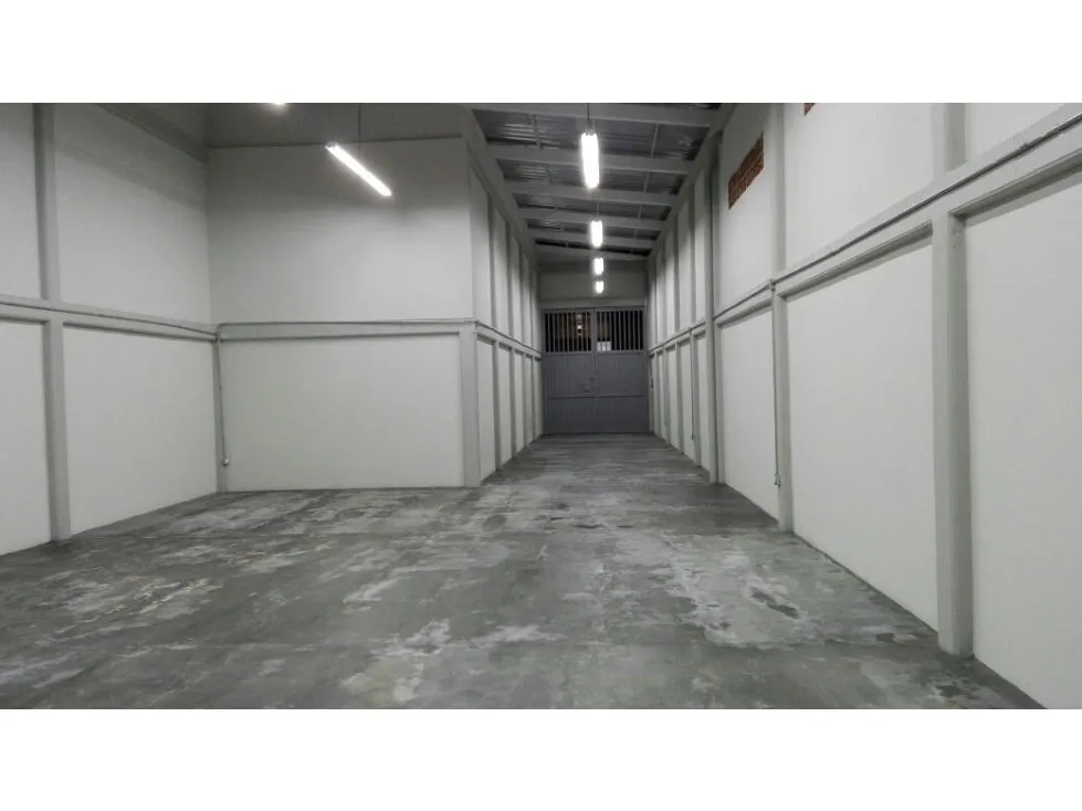 Bodega en venta en 60 Casas, Armenia, 200 m² · foto 20 de 24