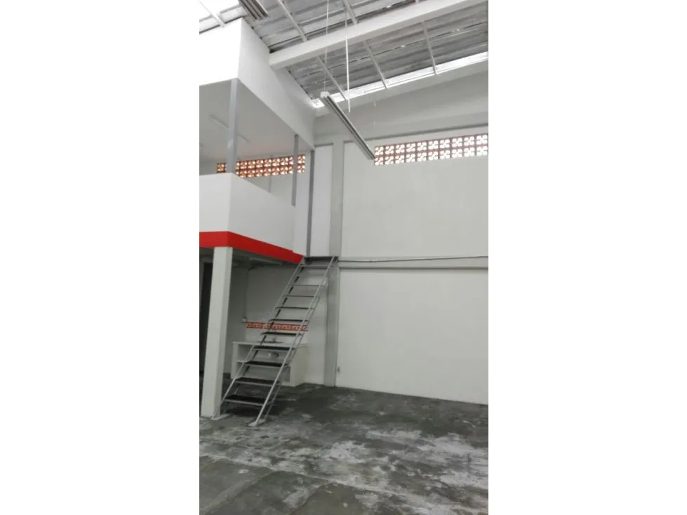 Bodega en venta en 60 Casas, Armenia, 200 m² · foto 24 de 24