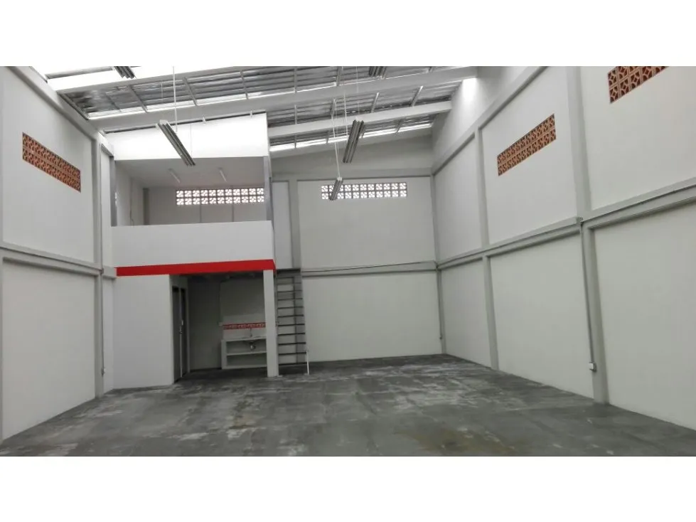 Bodega en venta en 60 Casas, Armenia, 200 m² · foto 5 de 24