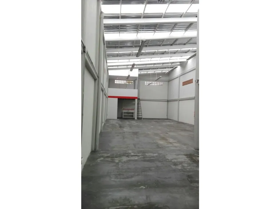 Bodega en venta en 60 Casas, Armenia, 200 m² · foto 7 de 24