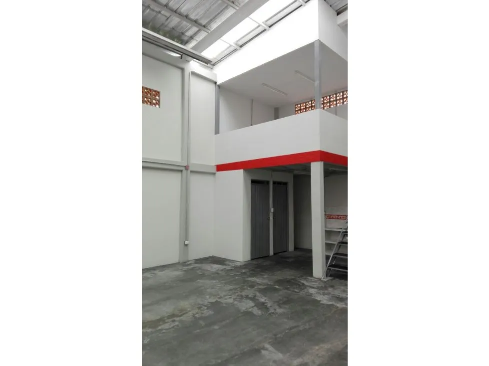 Bodega en venta en 60 Casas, Armenia, 200 m² · foto 8 de 24