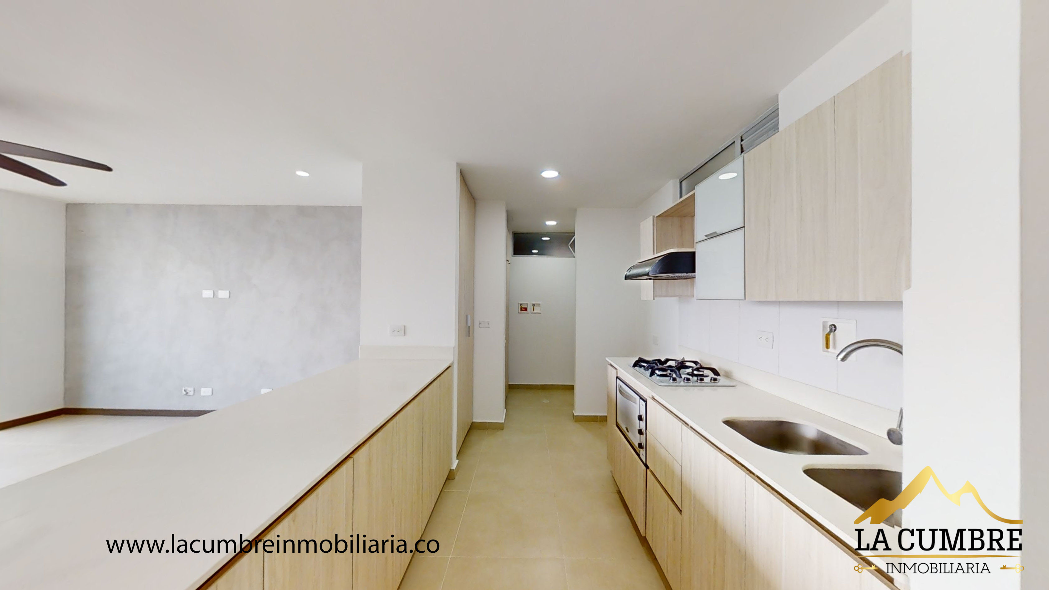 Apartamento en arriendo en Loma De Los Gonzalez, Medellín · foto 4 de 13