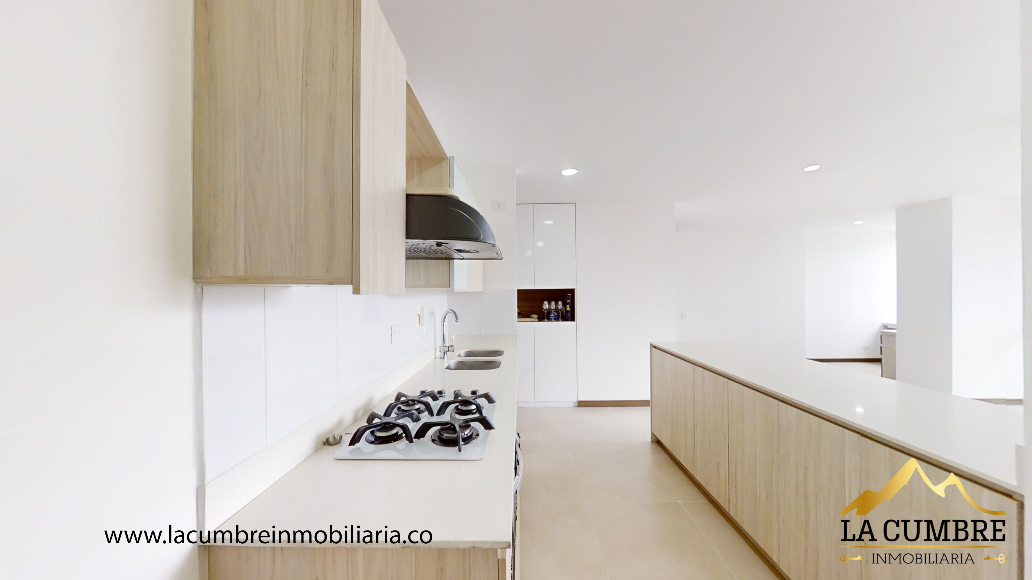 Apartamento en arriendo en Loma De Los Gonzalez, Medellín · foto 5 de 13