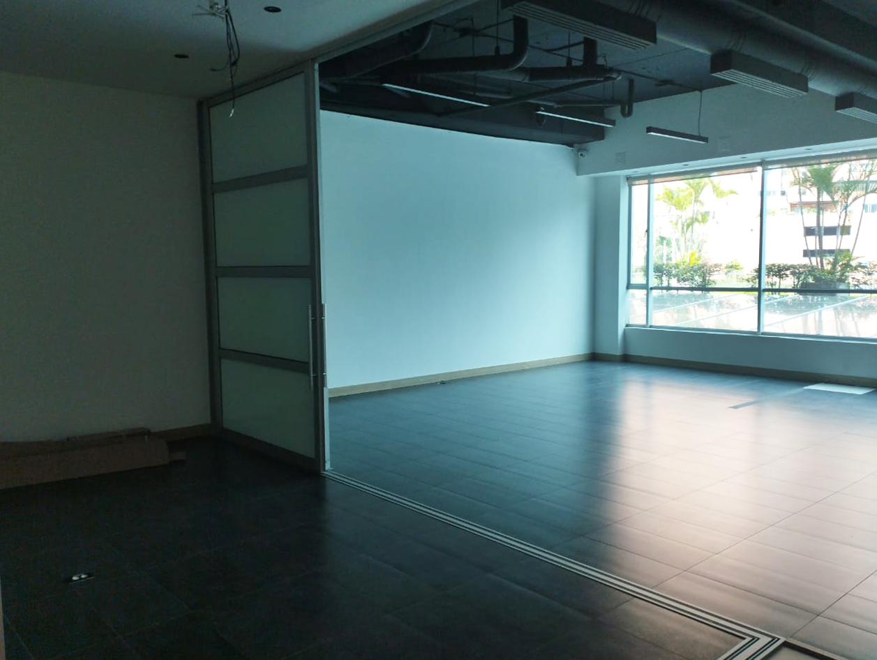 Oficina en arriendo en El Tesoro, Medellín, 130 m² · foto 16 de 20