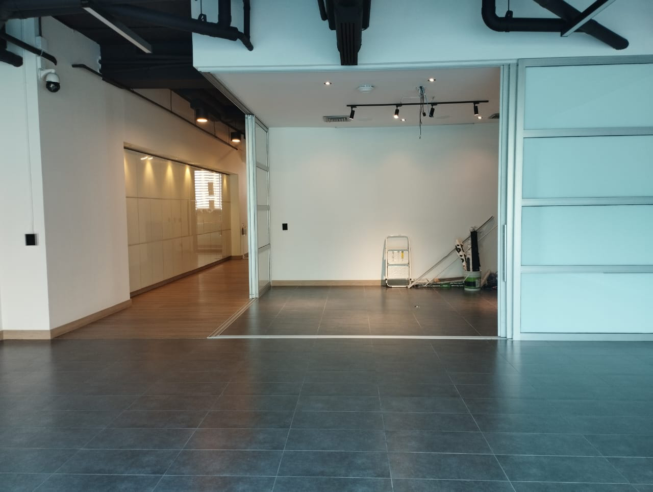 Oficina en arriendo en El Tesoro, Medellín, 130 m² · foto 3 de 20