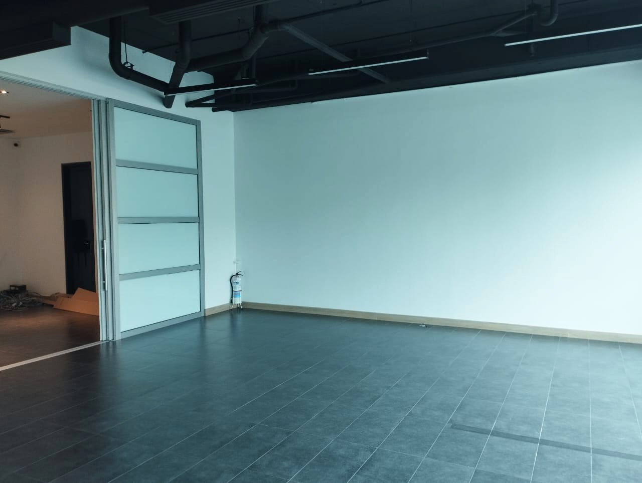 Oficina en arriendo en El Tesoro, Medellín, 130 m² · foto 9 de 20