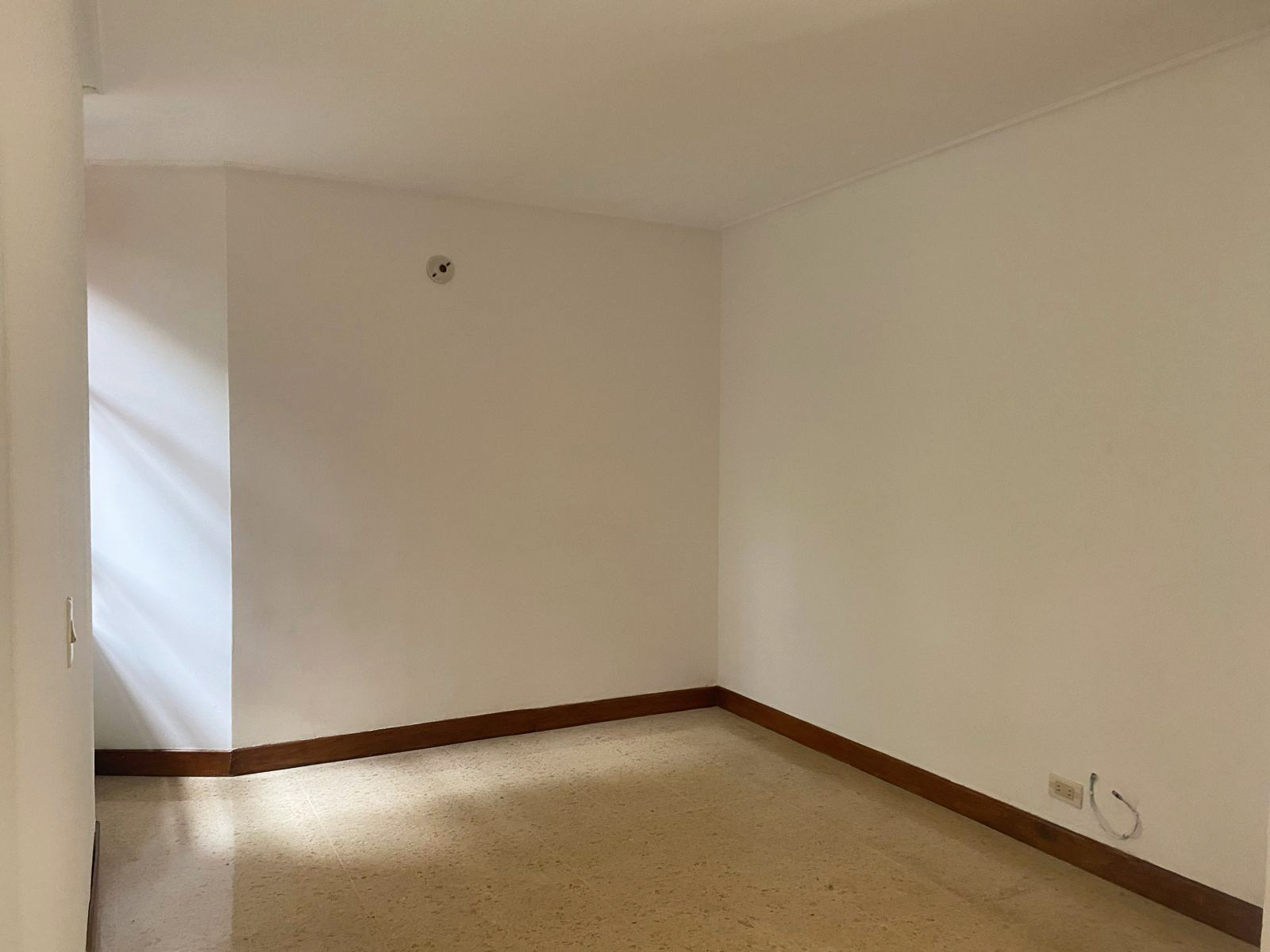 Apartamento de 2 alcobas en arriendo en El Diamante 2, Medellín, 80 m² · foto 4 de 18