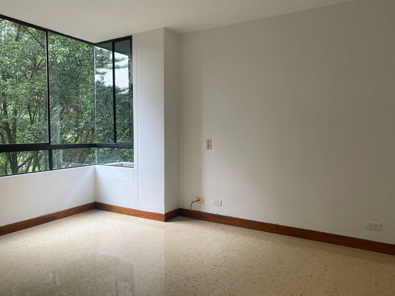 Apartamento de 2 alcobas en arriendo en El Diamante 2, Medellín, 80 m² · foto 8 de 18