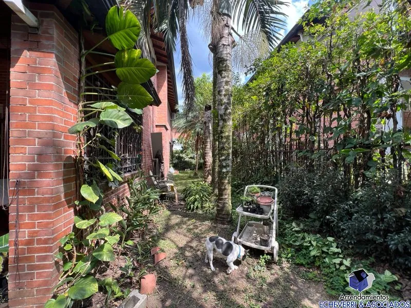 Casa de 3 alcobas en venta en Zona Centro, Envigado, 418 m² · foto 21 de 24