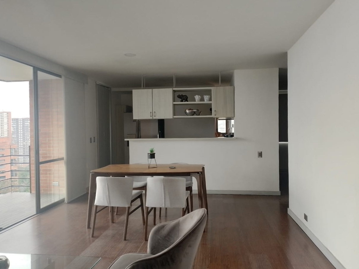 Apartamento de 2 alcobas en arriendo en San Lucas, Medellín, 95 m² · foto 3 de 20