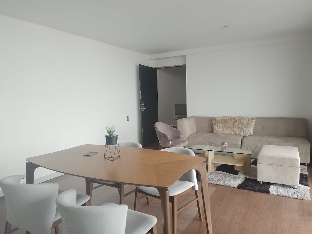 Apartamento de 2 alcobas en arriendo en San Lucas, Medellín, 95 m² · foto 5 de 20