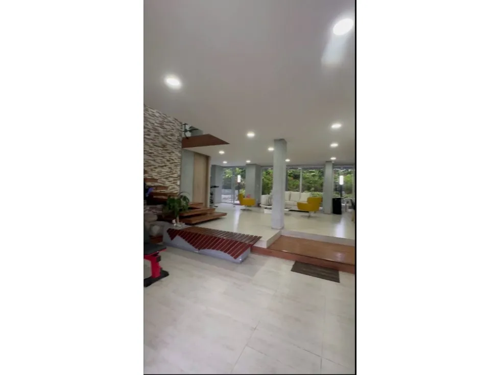 Casa de 4 alcobas en venta en Villa Marina, Ibagué, 375 m² · foto 3 de 20