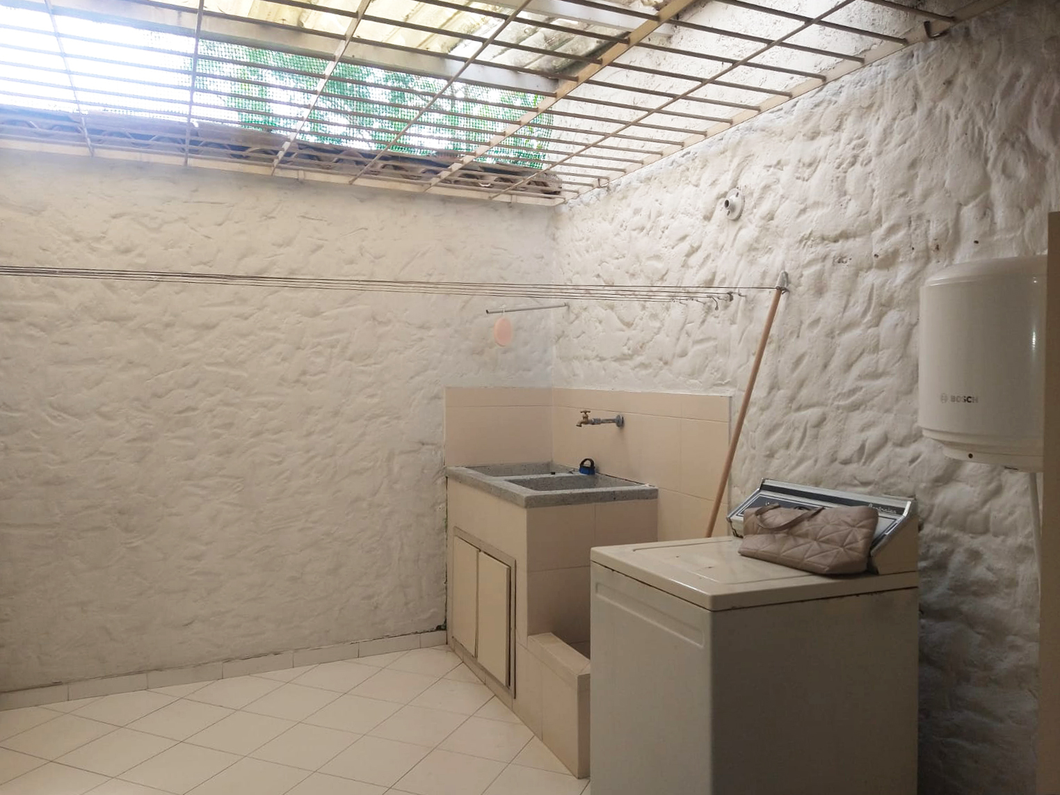 Casa de 4 alcobas en venta en El Diamante 2, Medellín, 300 m² · foto 18 de 19