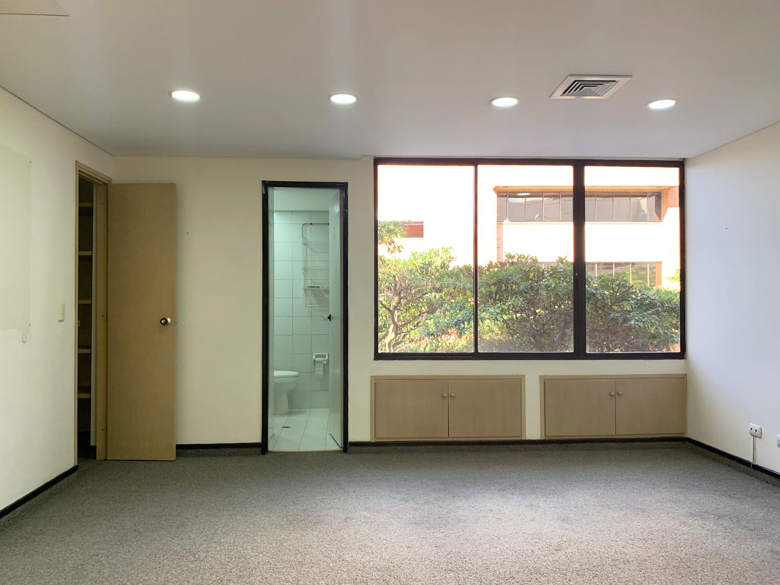 Oficina en arriendo en Milla De Oro, Medellín, 93 m² · foto 13 de 13