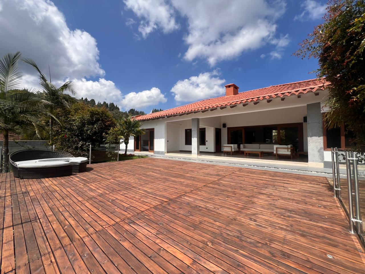 Casa de 3 alcobas en venta en Guarne, 400 m² · foto 18 de 20