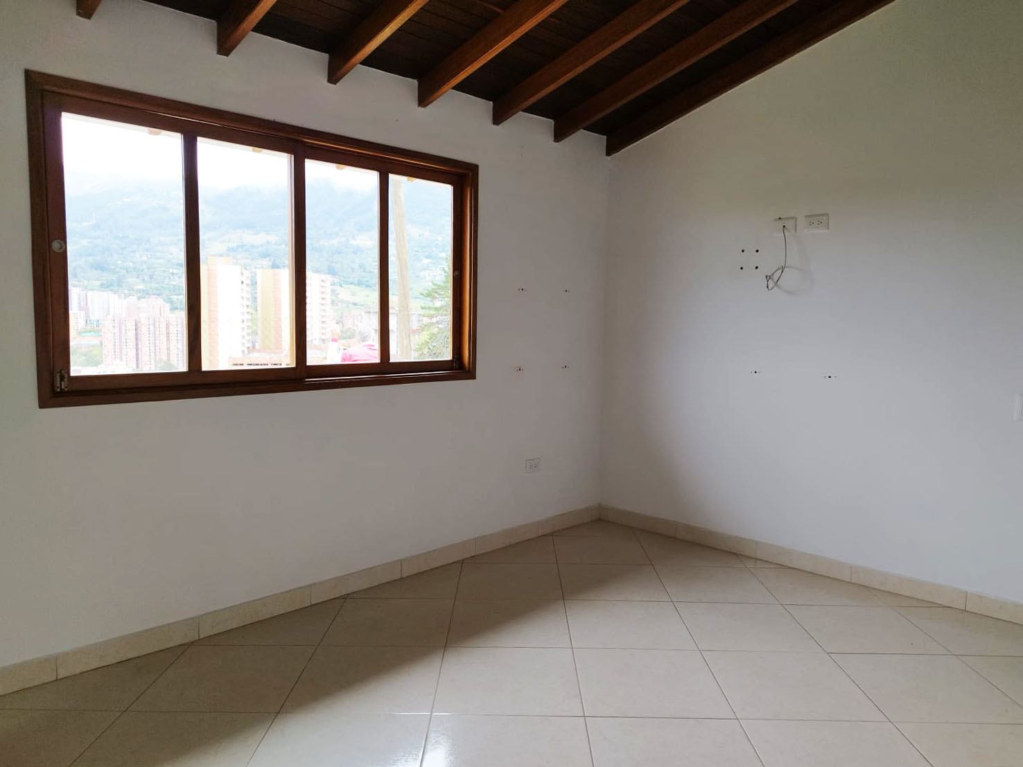 Oficina en arriendo en La Mina, Envigado, 300 m² · foto 10 de 20