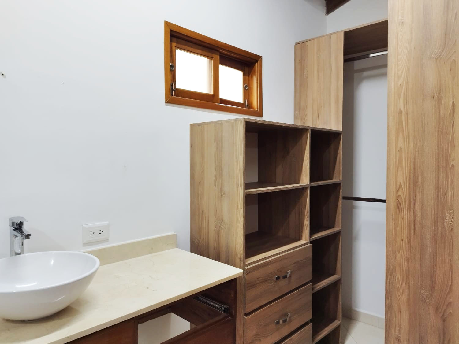 Oficina en arriendo en La Mina, Envigado, 300 m² · foto 14 de 20