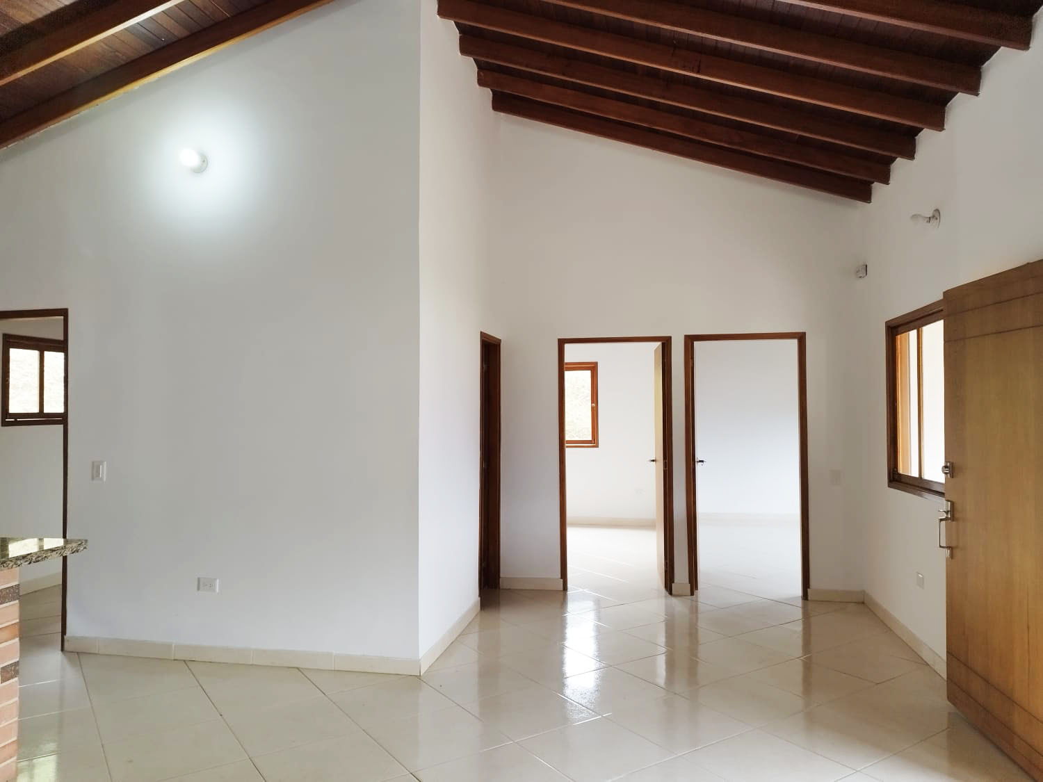 Oficina en arriendo en La Mina, Envigado, 300 m² · foto 5 de 20