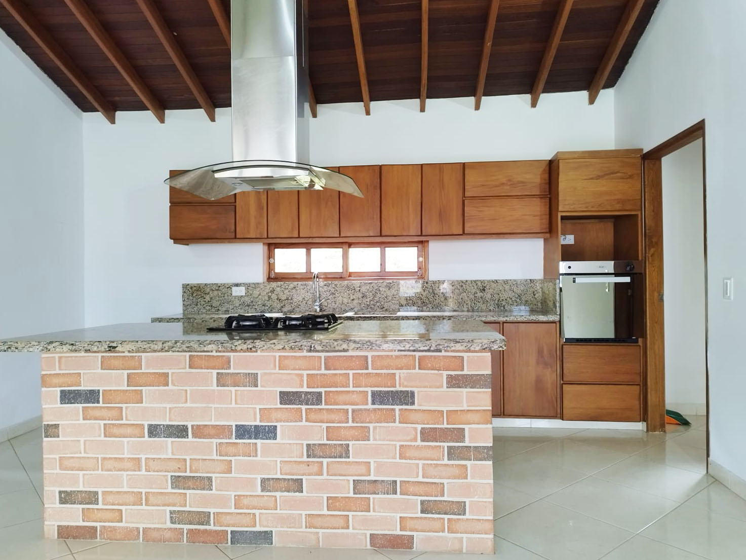 Oficina en arriendo en La Mina, Envigado, 300 m² · foto 4 de 20