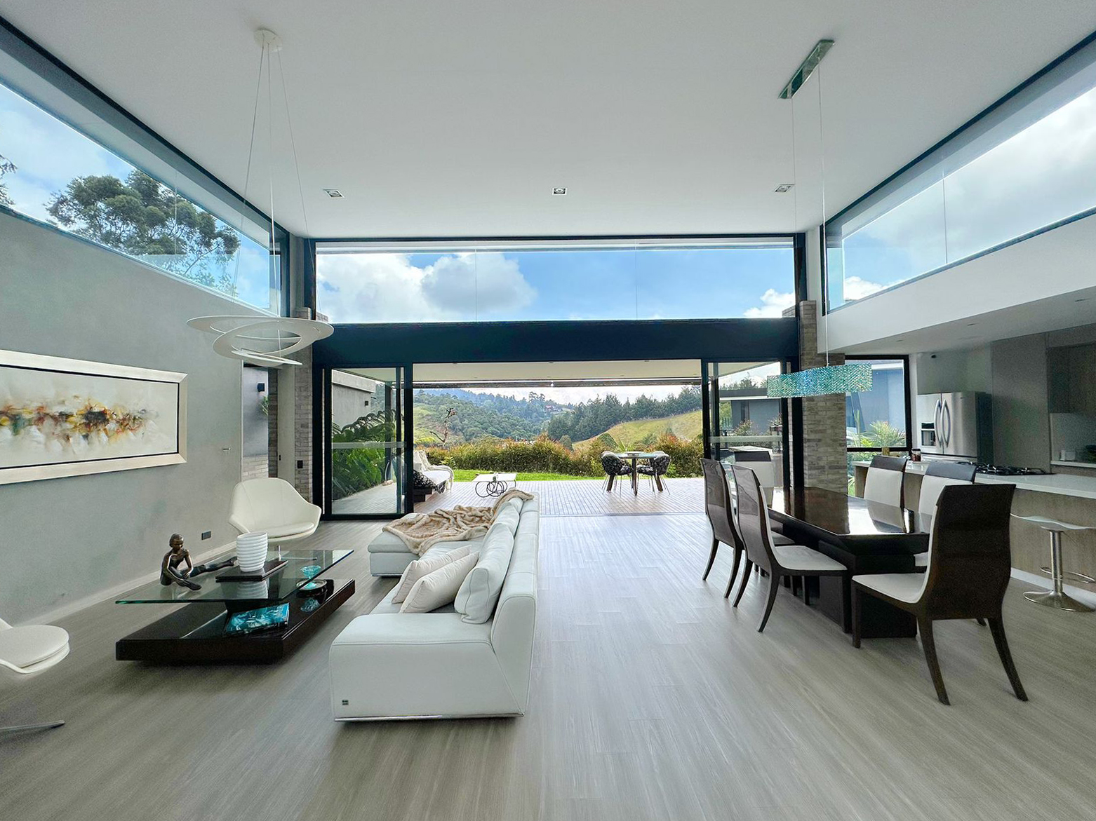 3BR House in Vía Las Palmas (320 m²)