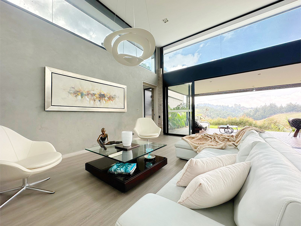 3BR House in Vía Las Palmas (320 m²) - 3