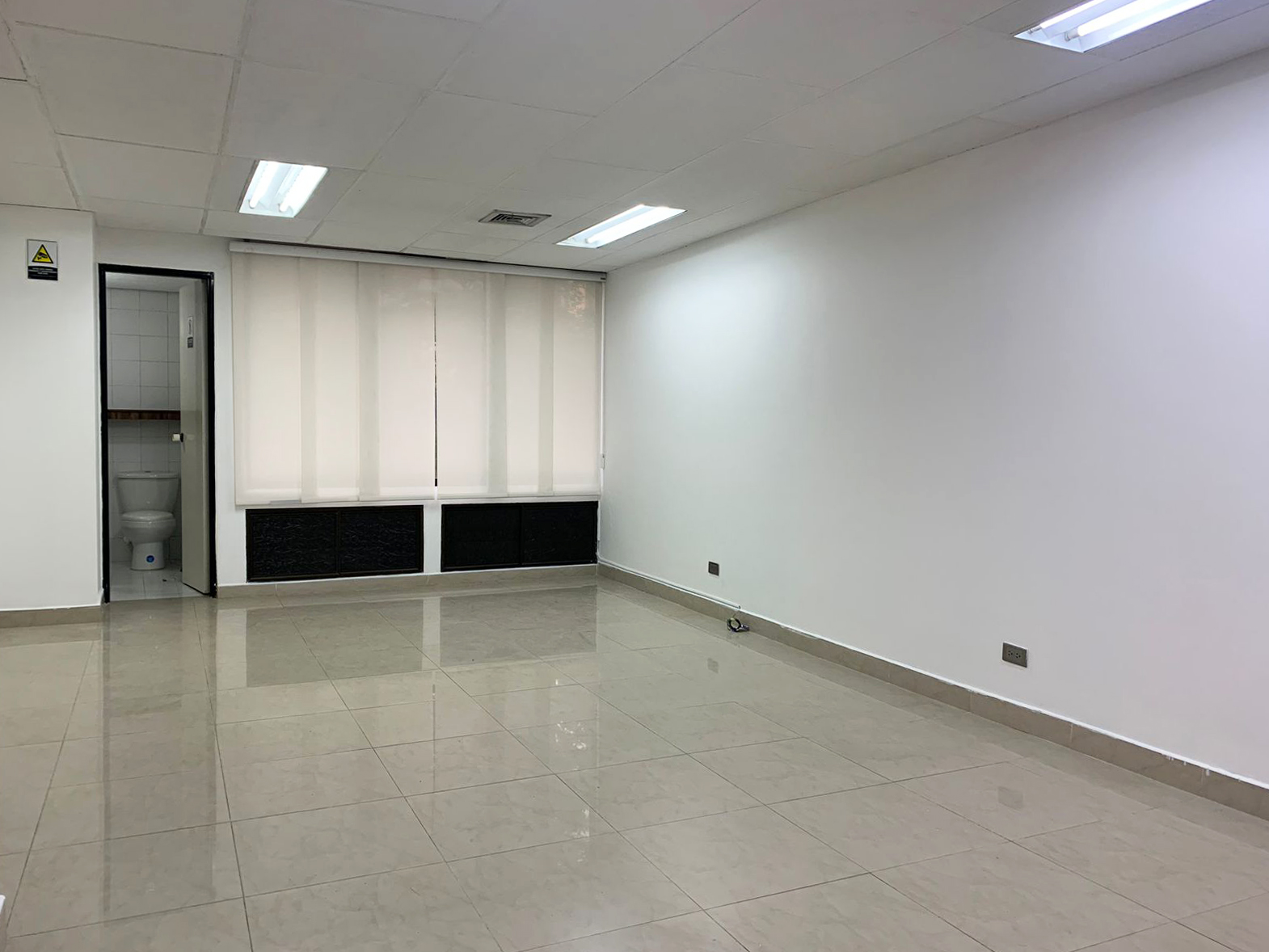 Oficina en venta en Milla De Oro, Medellín, 32 m² · foto 5 de 8