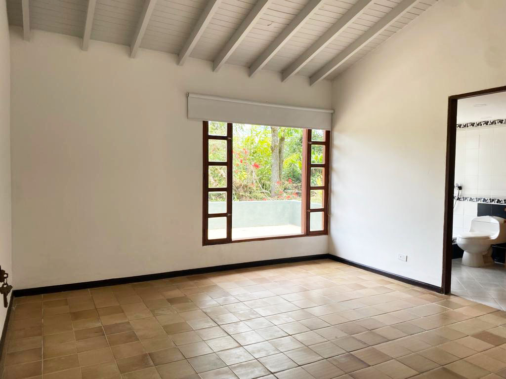 Casa de 3 alcobas en venta en Llano Grande, Rionegro, 250 m² · foto 5 de 16