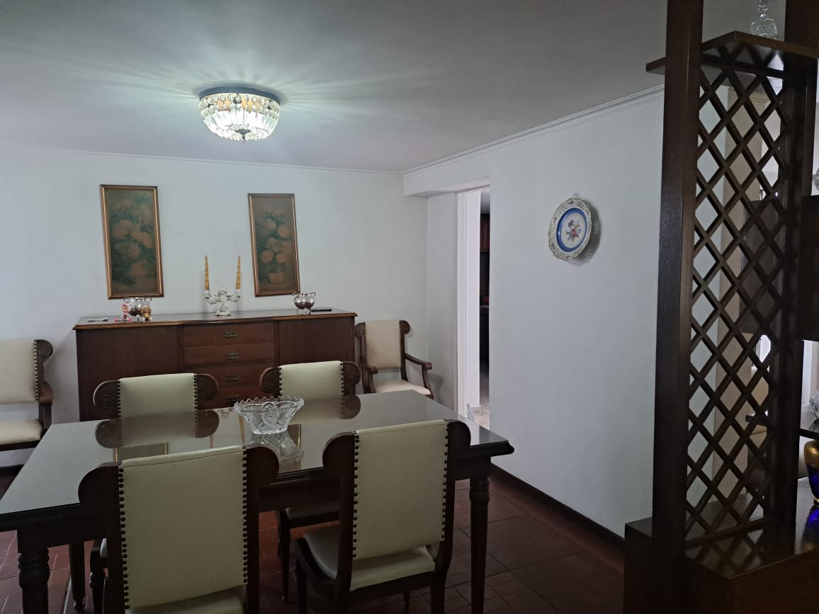 Casa de 3 alcobas en venta en Laureles, Medellín, 220 m² · foto 10 de 18