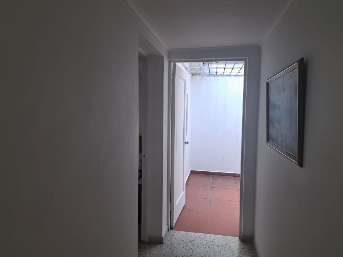 Casa de 3 alcobas en venta en Laureles, Medellín, 220 m² · foto 11 de 18