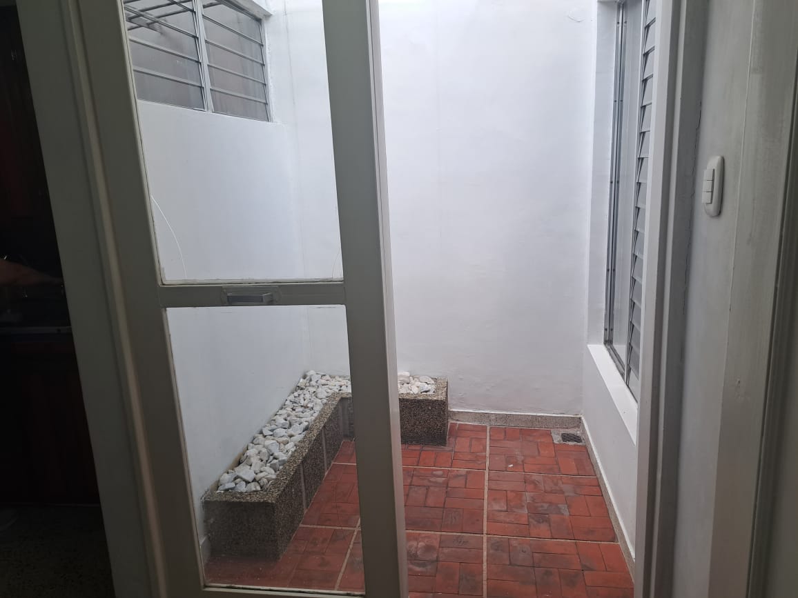 Casa de 3 alcobas en venta en Laureles, Medellín, 220 m² · foto 12 de 18