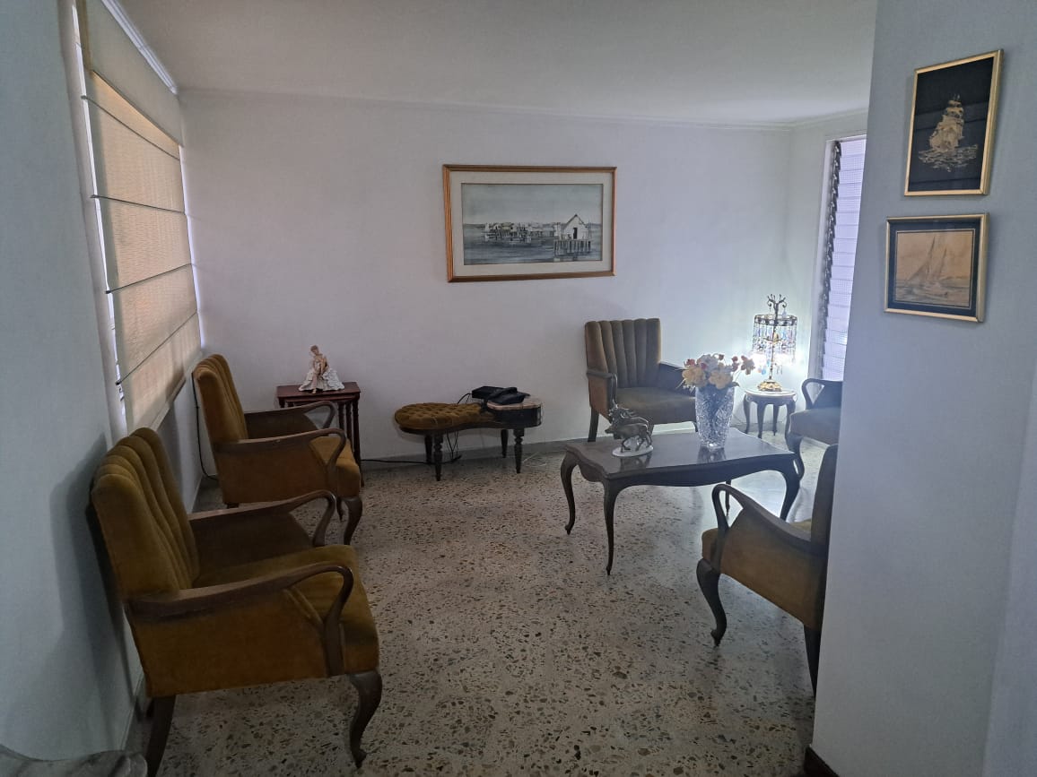 Casa de 3 alcobas en venta en Laureles, Medellín, 220 m² · foto 14 de 18