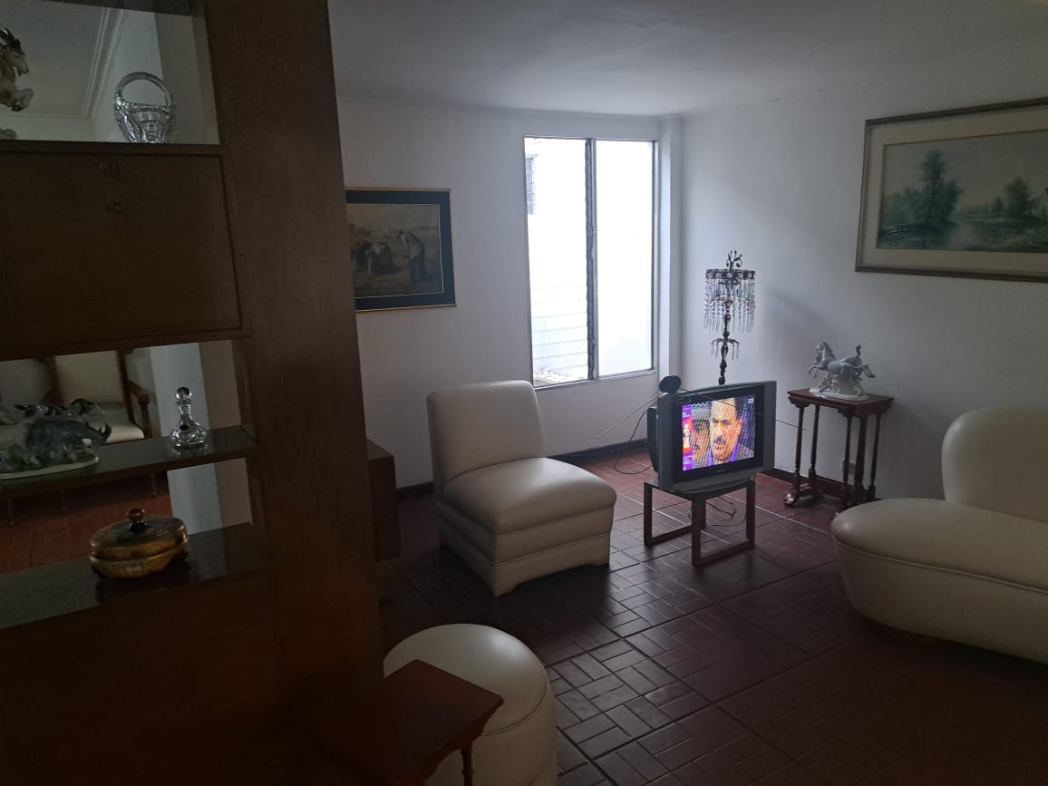 Casa de 3 alcobas en venta en Laureles, Medellín, 220 m² · foto 18 de 18