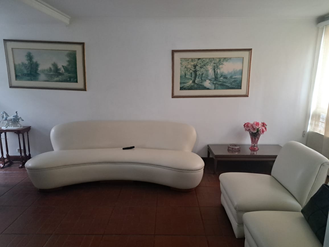 Casa de 3 alcobas en venta en Laureles, Medellín, 220 m² · foto 2 de 18